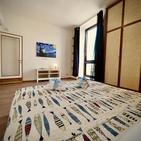 Apartament Dimora Sottoripa 87b Di Fronte All'acquario - Genovabnb It Genua